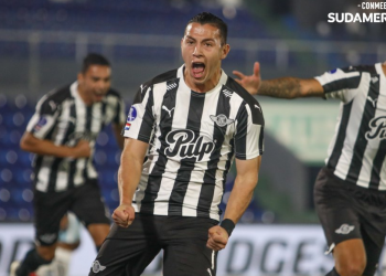 O Libertad resolveu o jogo logo no começo e impôs uma melancólica despedida ao Santos na Sul-Americana