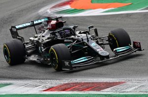 Hamilton lidera primeiro treino livre para o Grande Prêmio da Itália de Fórmula 1