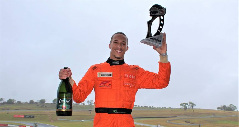 Na chuva, piloto Wallace Martins conquista primeira vitória na Fórmula Delta