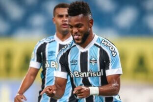 Miguel Borja em ação pelo Grêmio