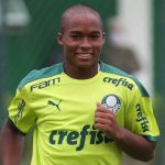 Clube da França manifesta interesse por Endrick, do Palmeiras