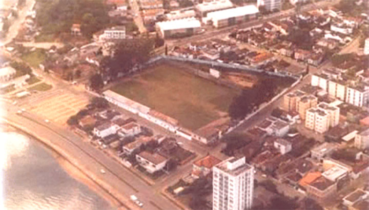 História do Avaí, Estádio Adolfo Konder, Inaugurado em 1930