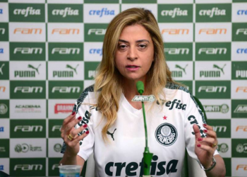Palmeiras renova contrato de jogador exaltado pela torcida