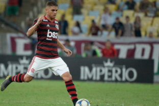 Corinthians desiste de Cuéllar, ex-Flamengo