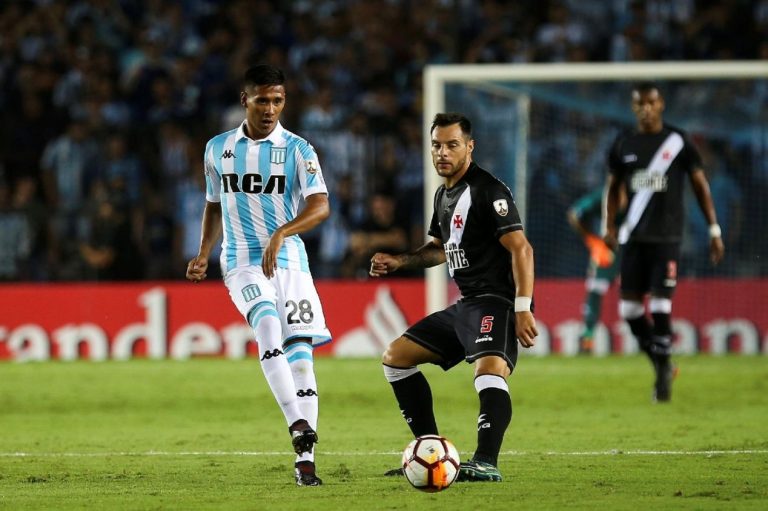 Livre no mercado da bola, ex-jogador do Vasco é oferecido ao Ceará | Torcedores